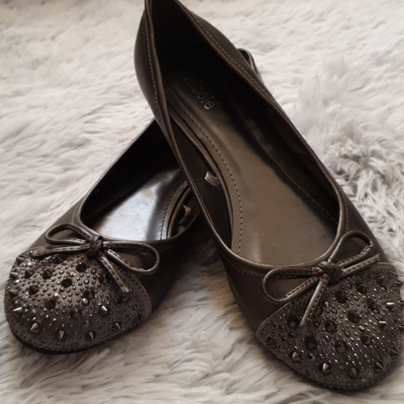 Nicole flats studded and spiked Sz 8 - Picture 4 of 4